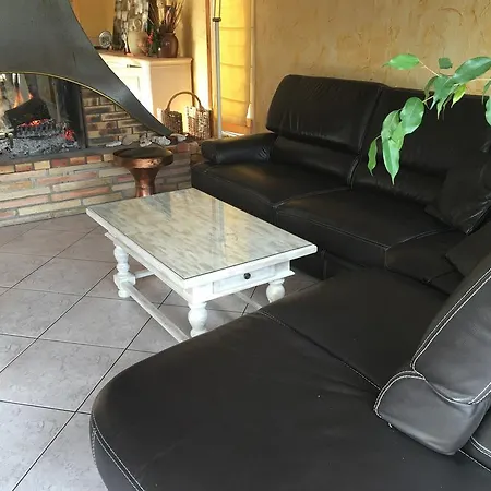 Hébergement de vacances Dans Avec Piscine Privée With Swimming Pool